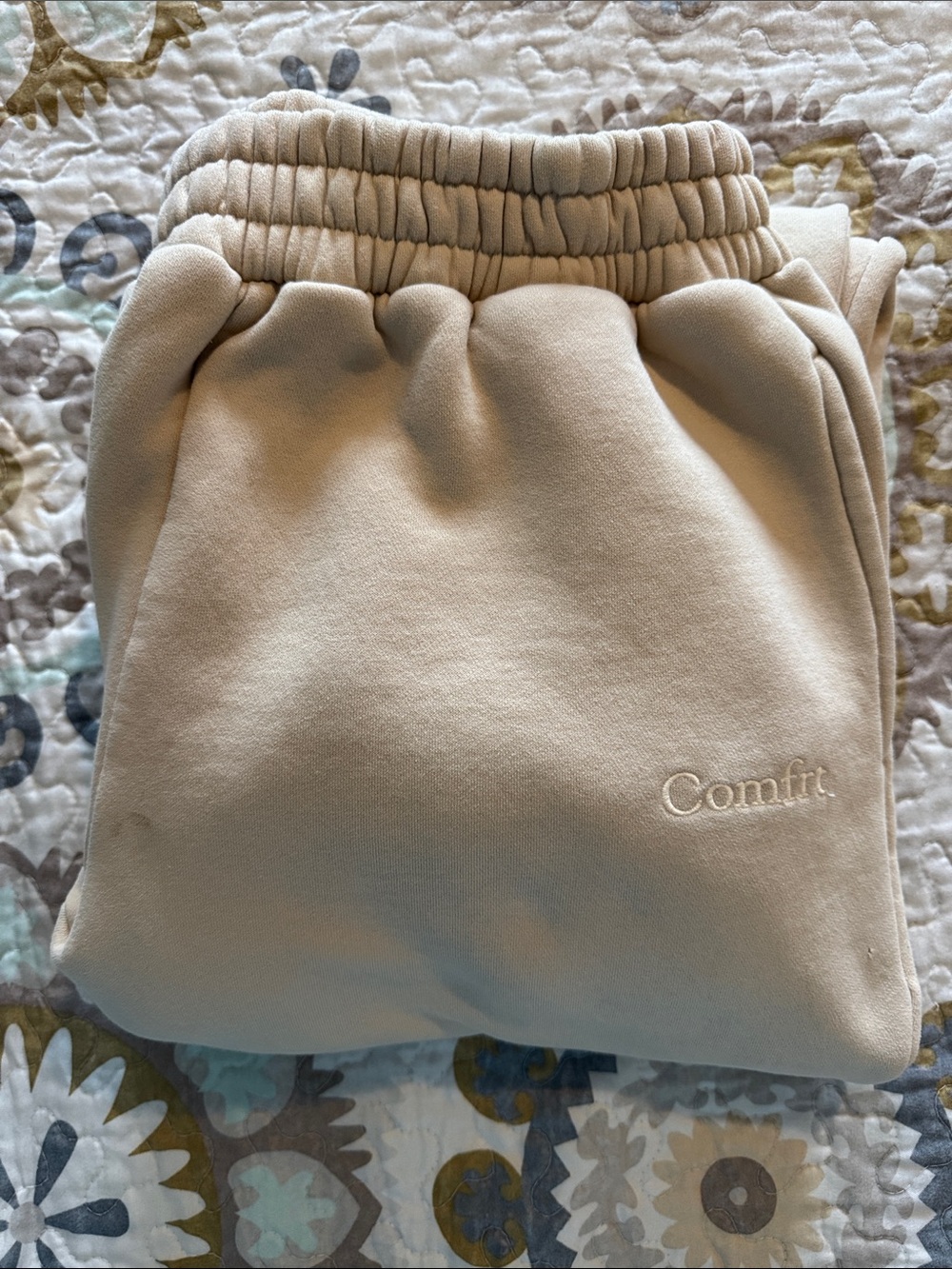 Comfort Women’s Cream Jogger Sweatpants Size M
